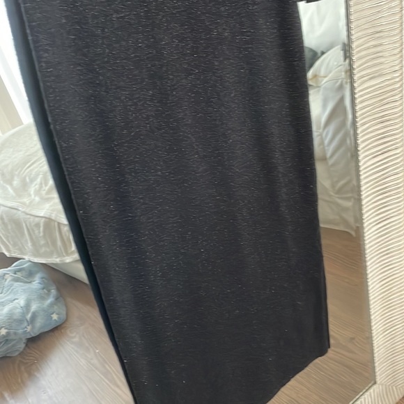 🌹🖤 One pretty time open shoulder dress😍 - Picture 5 of 8